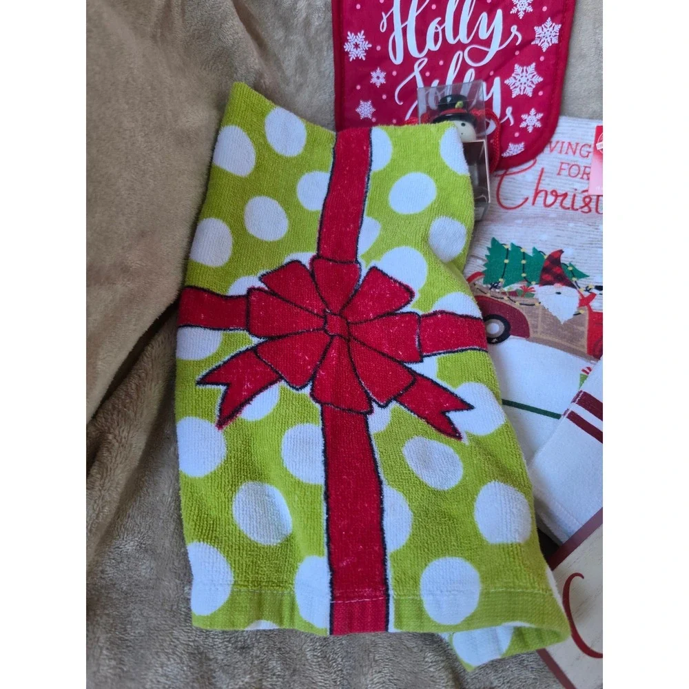 Christmas Kitchen Decor Set 6pc Gnomes Red Truck Towels Pot Holder Snowman Sign